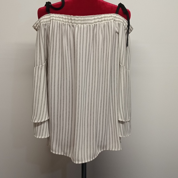 Ann Taylor Loft off the shoulders loose fit strapped Top womens Sz Small EUC - Picture 4 of 15
